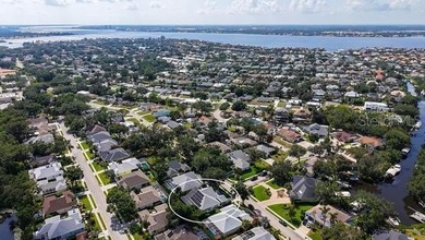 Manatee River Home For Sale in Bradenton Florida