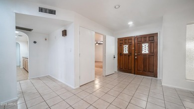 Unique & versatile property with no HOA. Featuring two separate - photo 9