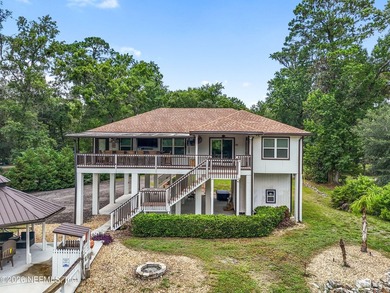 Wake up to Black Creek right outside your door. This waterfront - photo 6