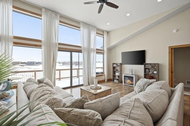Custom-Built Lake Home on Island Lake in the Copper Point - photo 12