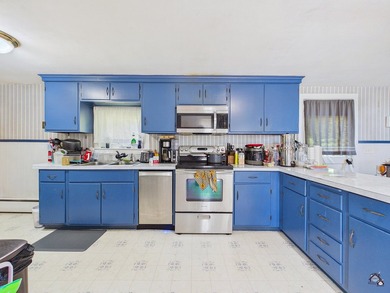 Nestled in the picturesque countryside of Hallowell, this - photo 22