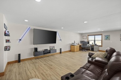 Custom-Built Lake Home on Island Lake in the Copper Point - photo 27