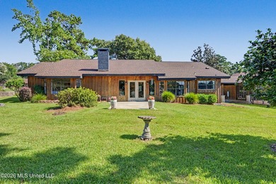 This gorgeous 3,320 sq ft remodeled cedar home sits on nearly an - photo 28