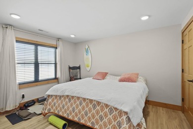 Custom-Built Lake Home on Island Lake in the Copper Point - photo 33