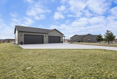 Custom-Built Lake Home on Island Lake in the Copper Point - photo 41
