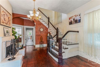 Located in Savannah's sought-after Streetcar Historic District - photo 4