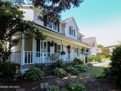 Live your life in the center of it all -- with space to gather - photo 3