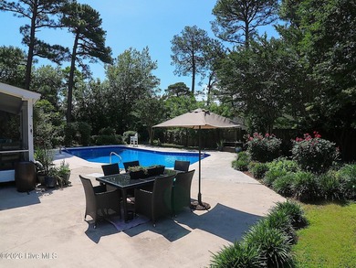 Live your life in the center of it all -- with space to gather - photo 4