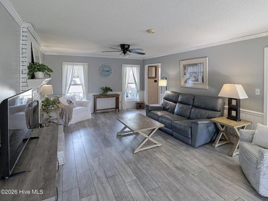 Live your life in the center of it all -- with space to gather - photo 7