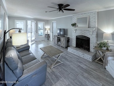 Live your life in the center of it all -- with space to gather - photo 8