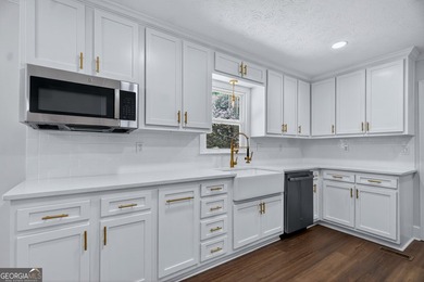 Welcome to 406 Ashford Circle- where timeless charm meets modern - photo 18