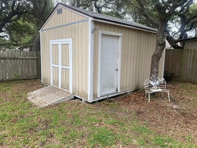 Affordable Rockport Home with Pool, Outdoor Living Area & No - photo 19