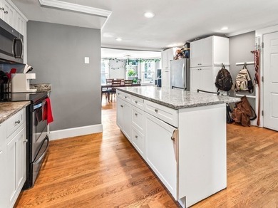 Homes with this much character, space, and charm don`t come - photo 10