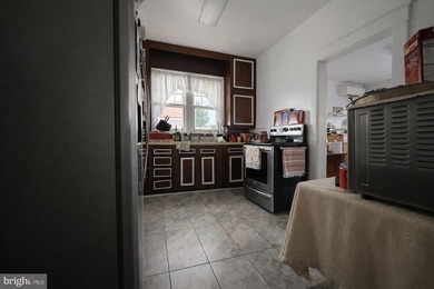 **SELLER IS OFFERING A 10,000 SELLERS CONCESSION W/ ACCEPTABLE - photo 13