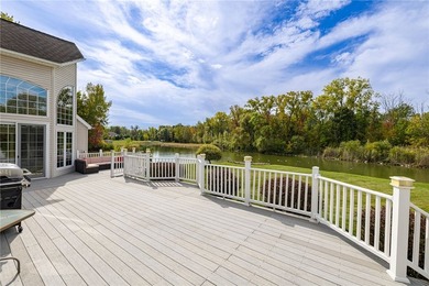 Welcome to this stunning Webster estate in the highly desired - photo 16