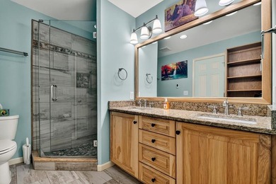 Less than a mile from Carters Lake, this charming mountain