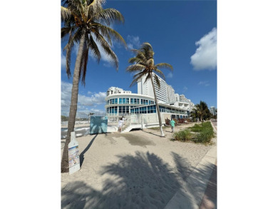 BEAUTIFUL MIAMI BEACH, ON COLLINS AVE WITH POOL, GYM, SAUNA, ETC