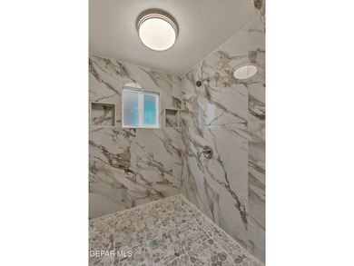 This charming 3-bedroom, 2-bathroom home in Horizon offers the