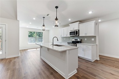 Beautiful new construction featuring 4 bedrooms, 2 bathrooms - photo 4