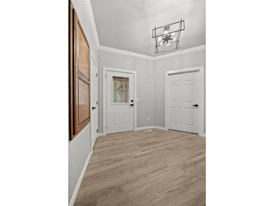 Welcome home to this beautifully updated 5-bedroom, 4-bath - photo 8