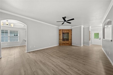 Welcome home to this beautifully updated 5-bedroom, 4-bath - photo 10