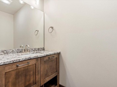 This beautiful Blueberry Pines Estates home has a private, end - photo 13