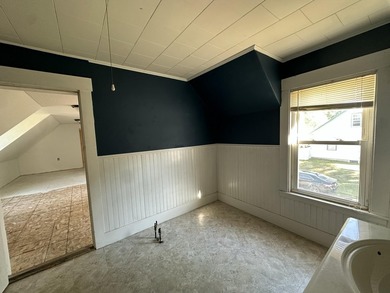 Early 1900's Victorian Home located on 0.36 acre lot in Island - photo 22