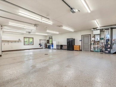 This beautiful Blueberry Pines Estates home has a private, end - photo 29