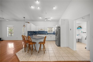 Beautiful 3 bedroom, 2.5 bath home located in the historic town - photo 2
