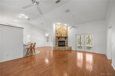 Beautiful 3 bedroom, 2.5 bath home located in the historic town - photo 7
