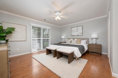 Tucked away on a quiet lane in the highly desirable Redwood - photo 9