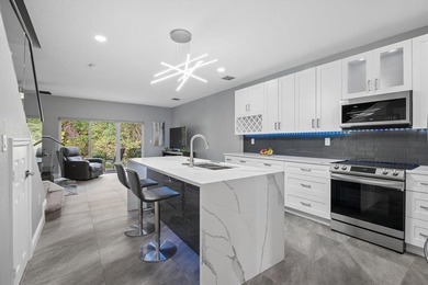 Blue Heron Lake Townhome/Townhouse For Sale in Oakland Park Florida