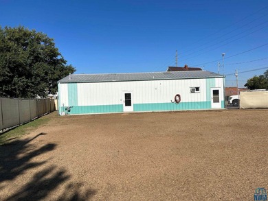 Check out this Riverside warehouse, which is insulated and