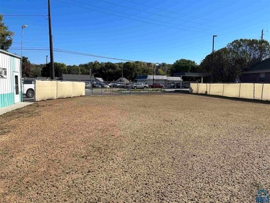 Check out this Riverside warehouse, which is insulated and