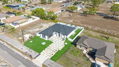 Welcome to your dream home! Nestled on a spacious lot, in front - photo 39