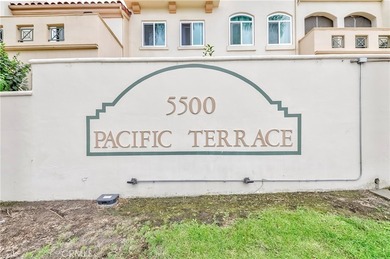 Beautiful bright, well maintained 3 Bedroom + 2 Bath top level - photo 6