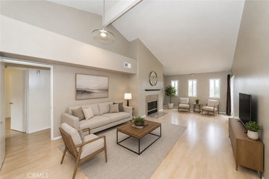 Beautiful bright, well maintained 3 Bedroom + 2 Bath top level - photo 9