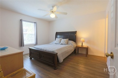 A well maintained 2-bedroom, 2-bath condo that perfectly - photo 3