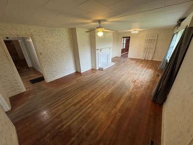 Rare opportunity to own a spacious 6-bedroom, 3-bath home with a - photo 10