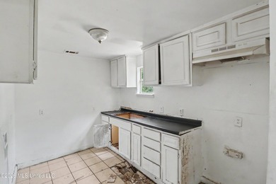 Investor Special! Great opportunity for investors, flippers, or - photo 6