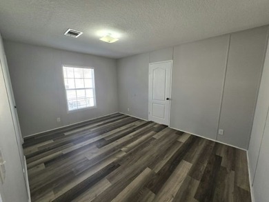 Additional listing photo 3