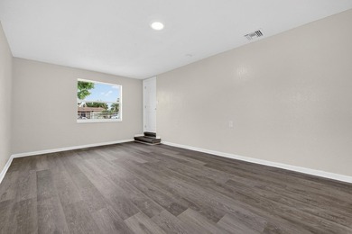 Move-in ready! This beautifully renovated home offers 3 bedrooms - photo 12
