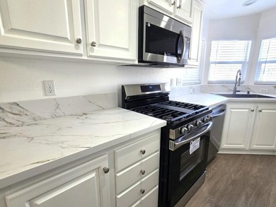 OPEN HOUSESAT/SUN 11am -3pm. CHECK IN AT CLUBHOUSE. This 3bd/2ba - photo 3