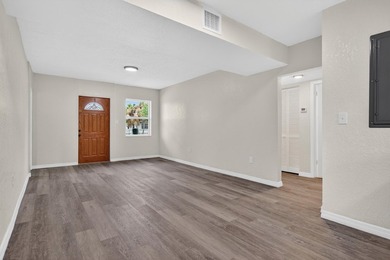 Move-in ready! This beautifully renovated home offers 3 bedrooms - photo 19
