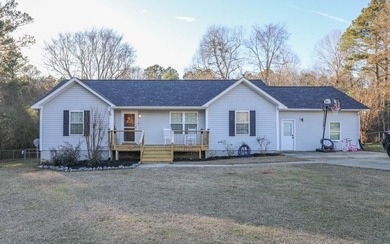 Lake Sinclair Home For Sale in Milledgeville Georgia