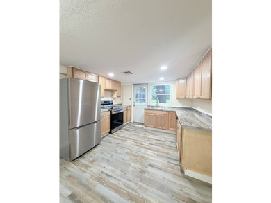 Discover the perfect starter home or weekend getaway in this - photo 16