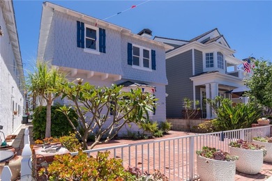 Balboa Island duplex with desirable large configuration units - photo 27