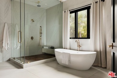 A striking contemporary estate in Encino's prestigious Encino - photo 10