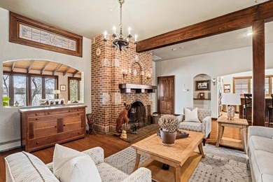 Wake up to lake views & idyllic village setting in this - photo 6