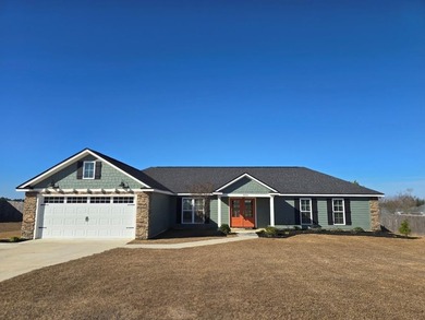 Amazing condition for this 4 bed / 2 bath open floorplan home - photo 1